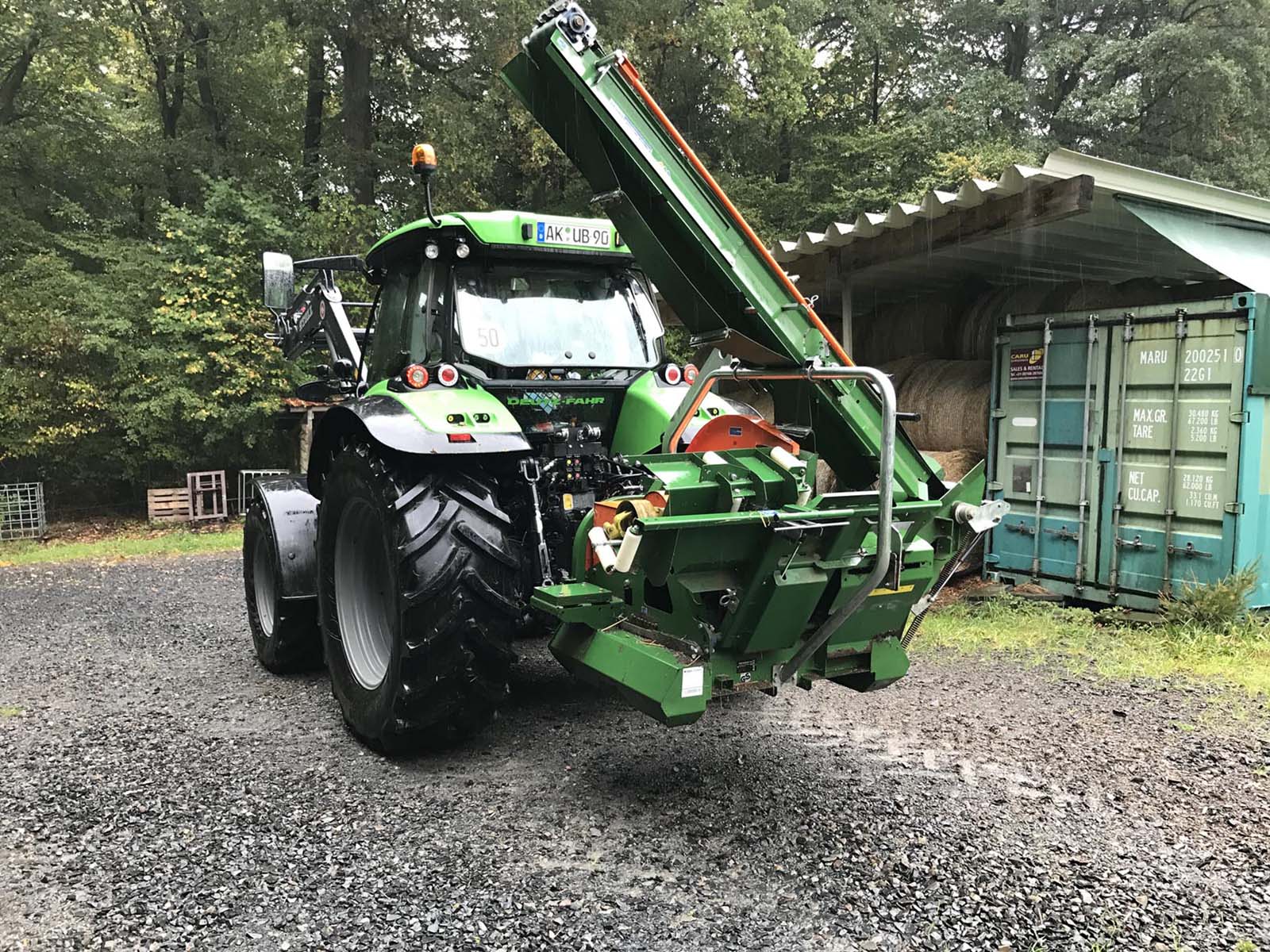 Heckansicht Deutz Fahr 5120 TTV